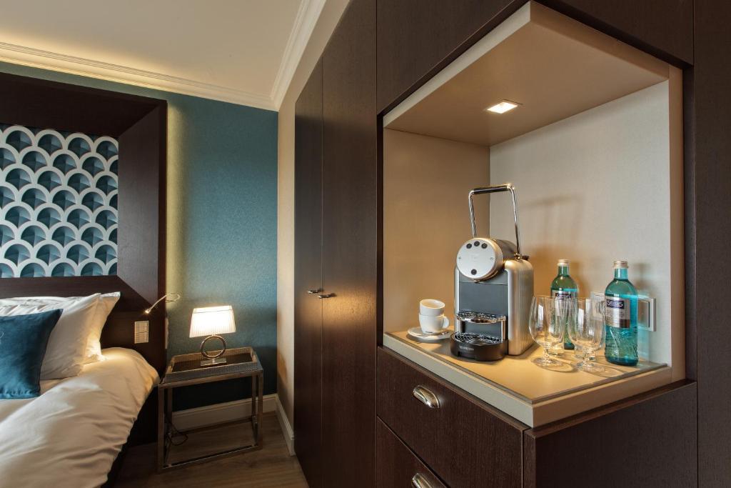 Hotel Dux Roermond Quarto foto