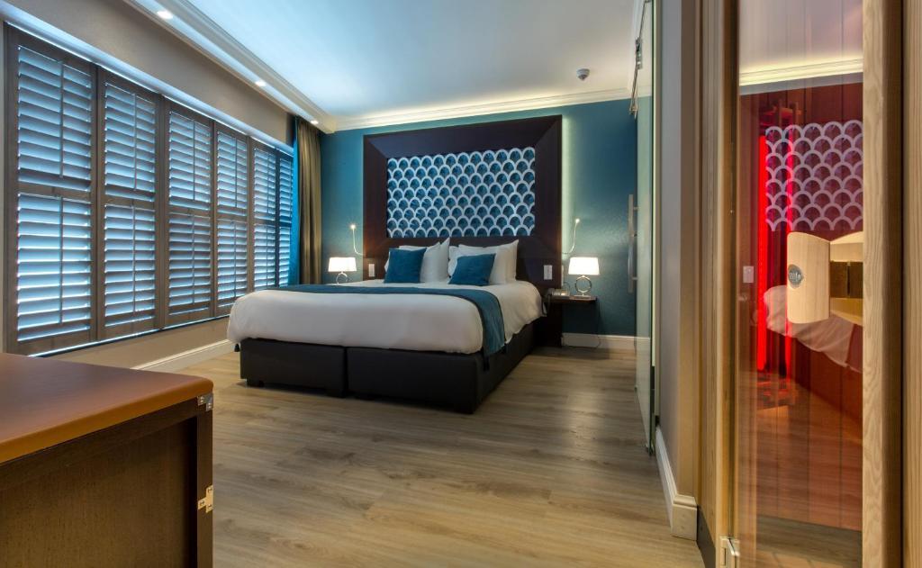 Hotel Dux Roermond Quarto foto